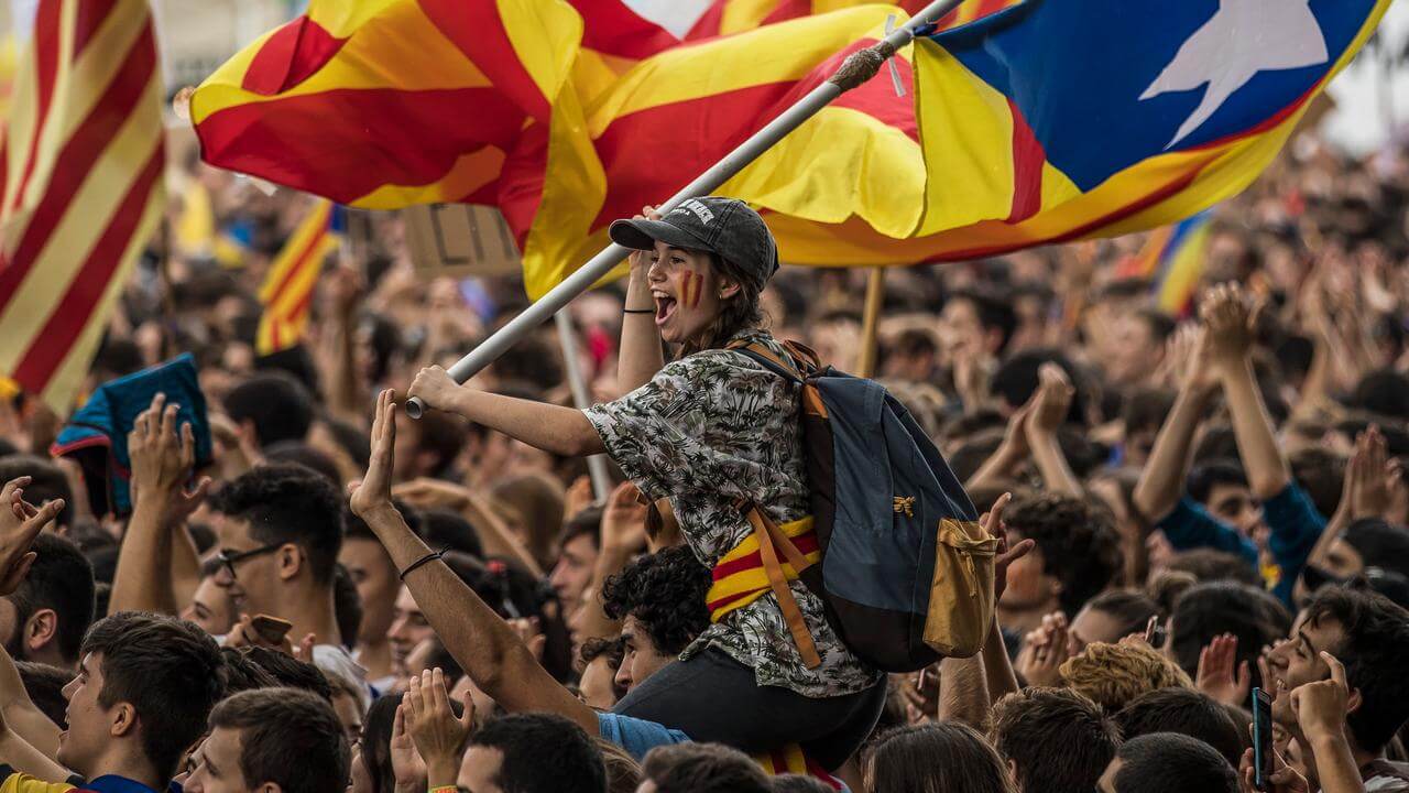 İspanyol parlamentosu ayrılıkçıların af tasarısını oyladı, Sanchéz koalisyonu belirsiz