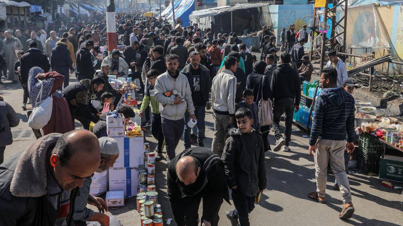Refah mülteci kasabası yine hava saldırılarının hedefi oldu, onlarca kişi öldü