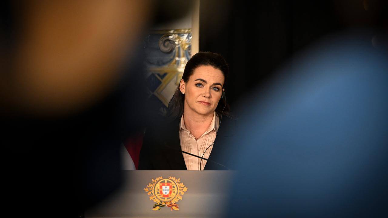 Macaristan Cumhurbaşkanı istismar davasındaki affa ilişkin protestoların ardından istifa etti