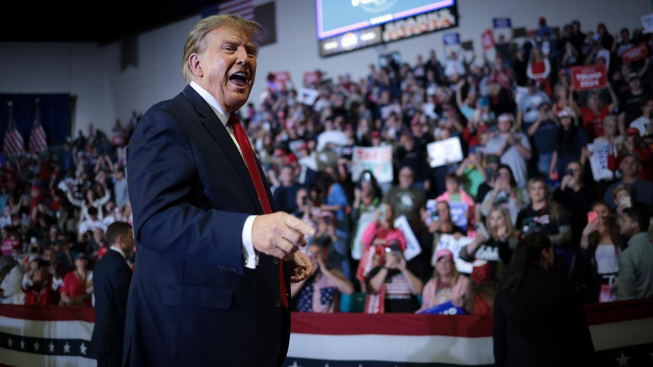 Trump, Rusya'nın NATO'ya az ödeme yapan ülkelerde 'istediğini yapmasına' izin veriyor